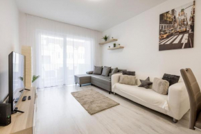 BB Apartment - 2BR with parking close to centre
